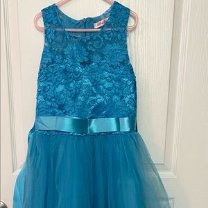 Girls dress size 10